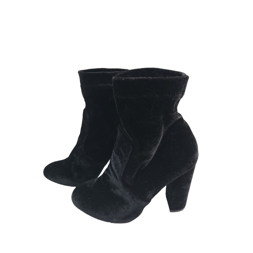 Yoki Womens Black Velvet Ankle Bootie Size 7.5 Slip On 4" Heel